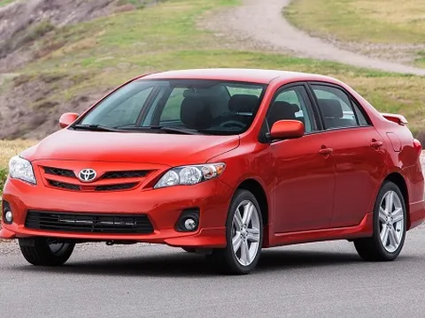 Toyota Corolla 2013 nâng cấp nhàm chán
